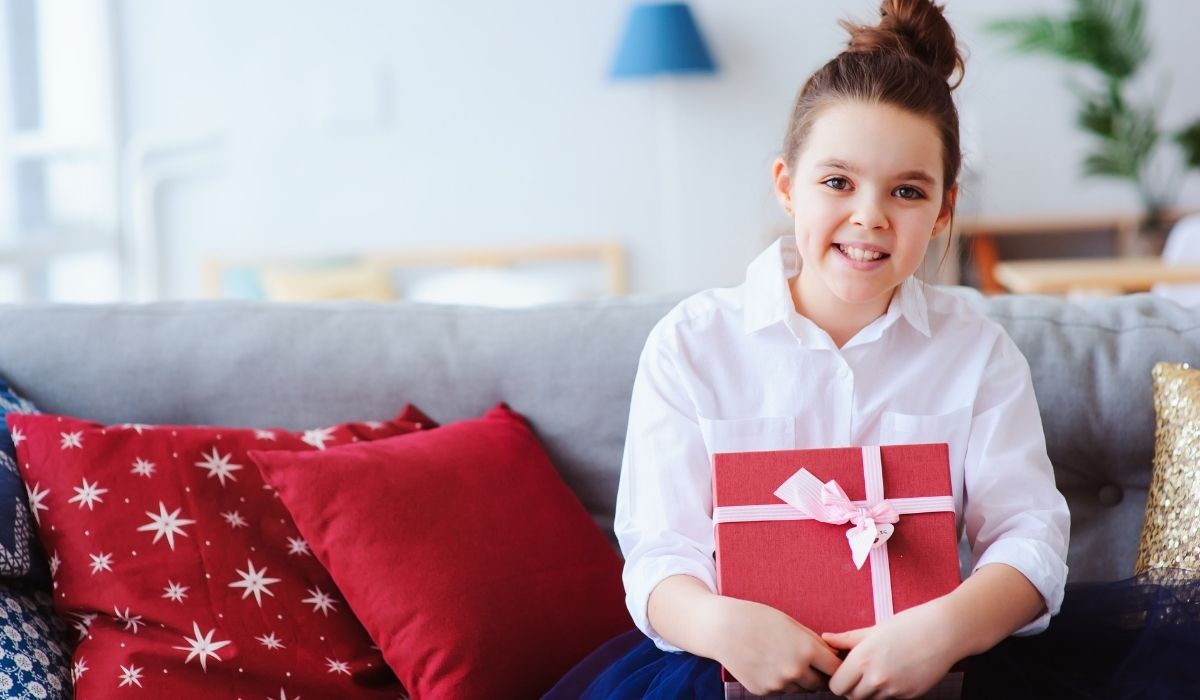 Give Braces or Invisalign as a Gift This Holiday Season